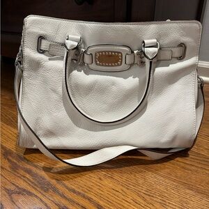 Gently used large Michael Kors bag!